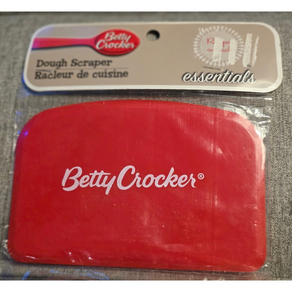 Betty Crocker Essentials Red Dough Scraper Bowl Scraper Kitchen Tool 14222 New